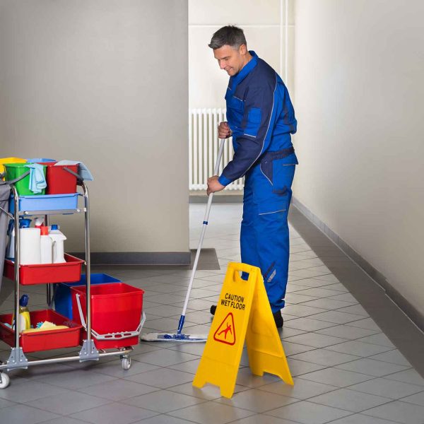 Cleaning-foto-verticale Cleaning | Infinity