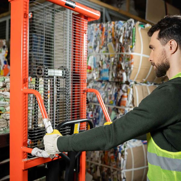 Smaltimento-rifiuti-foto-verticale Smaltimento Rifiuti | Infinity